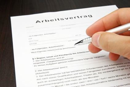 Neuer Arbeitsvertrag mit Aufgaben