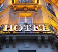 Hotel und Schließung