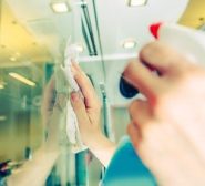 Befristete Verträge für eine Putzfrau