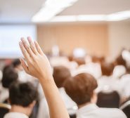 Klarstellung über das Recht auf Gewerkschaftsvertreter im Betriebsrat von kleinen Firmen